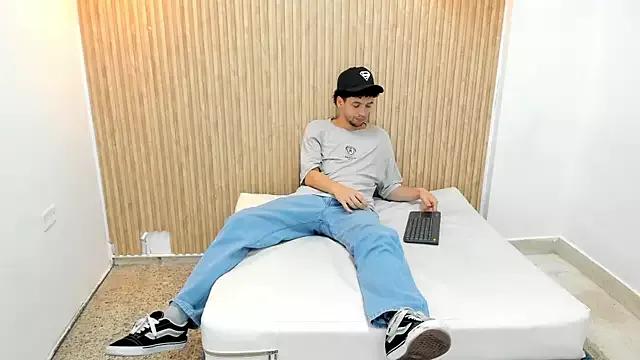 Customizable and immersive: Energize your taste buds and checkout our delicious choice of amateur cams liveshows with excited livestreamers getting their sweet physiques pounded with their beloved vibrating toys.