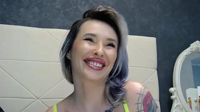 Customizable and immersive: Energize your taste buds and checkout our delicious choice of amateur cams liveshows with excited livestreamers getting their sweet physiques pounded with their beloved vibrating toys.