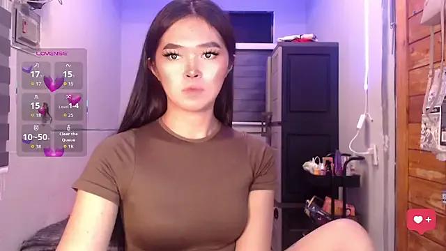 Itsme_claireee from StripChat is Freechat