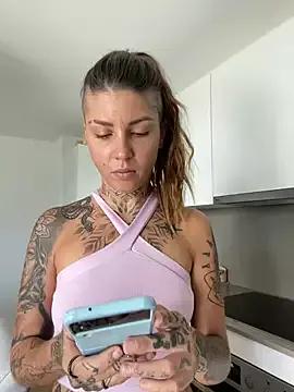 Izy_cute_ from StripChat is Freechat
