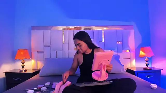 Customizable and immersive: Energize your taste buds and checkout our delicious choice of amateur cams liveshows with excited livestreamers getting their sweet physiques pounded with their beloved vibrating toys.