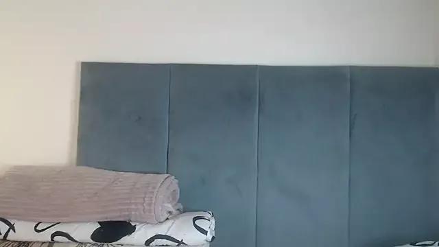 Photos of Jah-Queen from StripChat is Freechat
