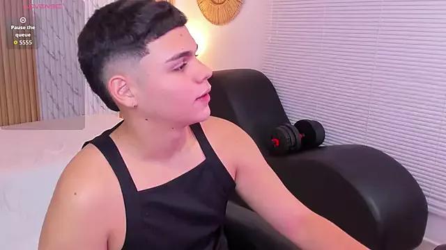 Customizable and immersive: Energize your taste buds and checkout our delicious choice of amateur cams liveshows with excited livestreamers getting their sweet physiques pounded with their beloved vibrating toys.