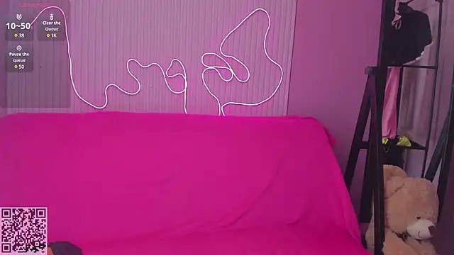 Customizable and immersive: Energize your taste buds and checkout our delicious choice of amateur cams liveshows with excited livestreamers getting their sweet physiques pounded with their beloved vibrating toys.