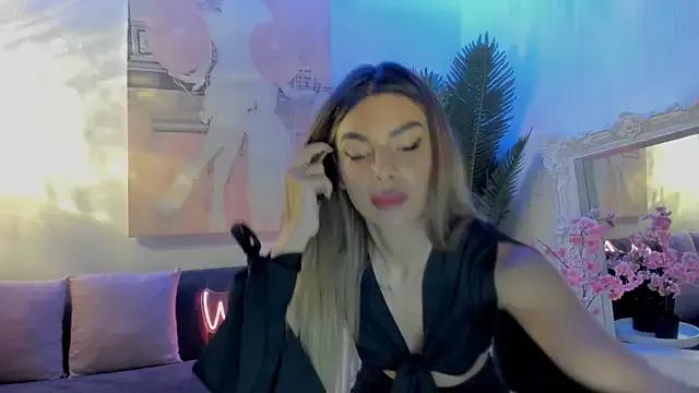 Customizable and immersive: Energize your taste buds and checkout our delicious choice of amateur cams liveshows with excited livestreamers getting their sweet physiques pounded with their beloved vibrating toys.