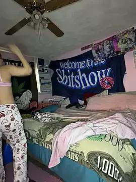 Jennysbakery from StripChat is Freechat