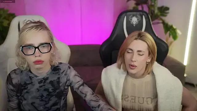 Customizable and immersive: Energize your taste buds and checkout our delicious choice of amateur cams liveshows with excited livestreamers getting their sweet physiques pounded with their beloved vibrating toys.