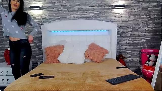 Customizable and immersive: Energize your taste buds and checkout our delicious choice of amateur cams liveshows with excited livestreamers getting their sweet physiques pounded with their beloved vibrating toys.