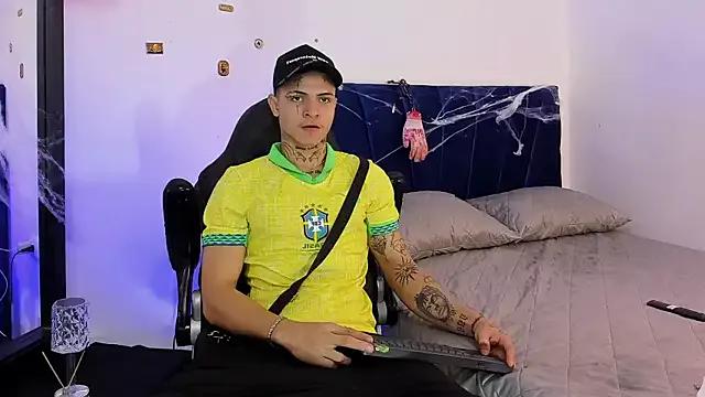 Customizable and immersive: Energize your taste buds and checkout our delicious choice of amateur cams liveshows with excited livestreamers getting their sweet physiques pounded with their beloved vibrating toys.