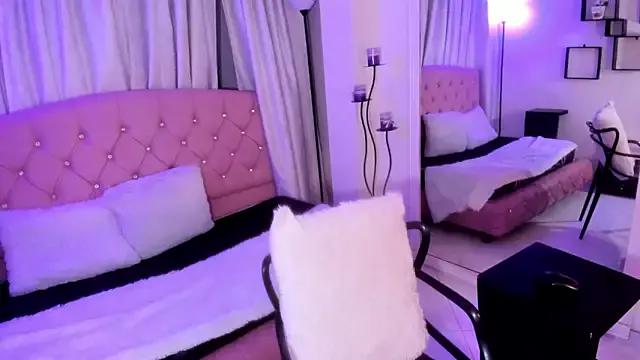 Customizable and immersive: Energize your taste buds and checkout our delicious choice of amateur cams liveshows with excited livestreamers getting their sweet physiques pounded with their beloved vibrating toys.