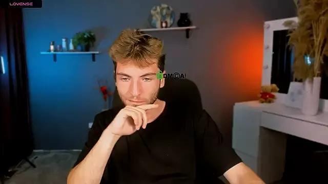 joseph_bear_ from StripChat is Freechat