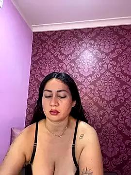 Customizable and immersive: Energize your taste buds and checkout our delicious choice of amateur cams liveshows with excited livestreamers getting their sweet physiques pounded with their beloved vibrating toys.