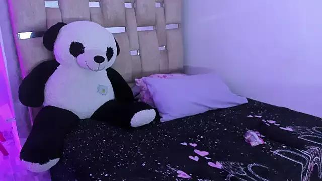 Customizable and immersive: Energize your taste buds and checkout our delicious choice of amateur cams liveshows with excited livestreamers getting their sweet physiques pounded with their beloved vibrating toys.