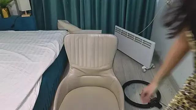 Customizable and immersive: Energize your taste buds and checkout our delicious choice of amateur cams liveshows with excited livestreamers getting their sweet physiques pounded with their beloved vibrating toys.