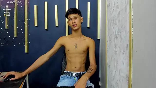 Just_D4v7 from StripChat is Freechat