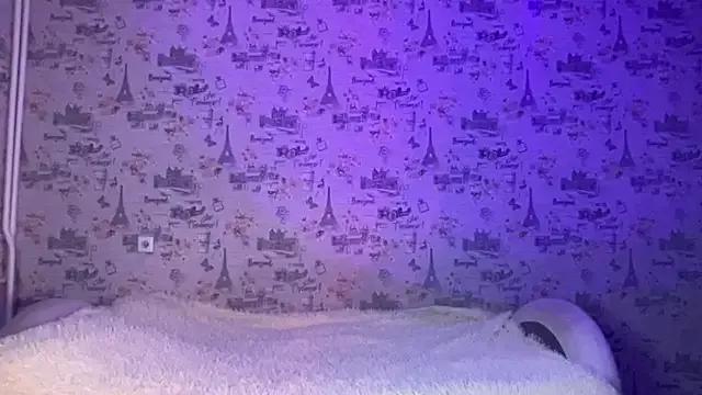 Just_Scarlet_ from StripChat is Freechat