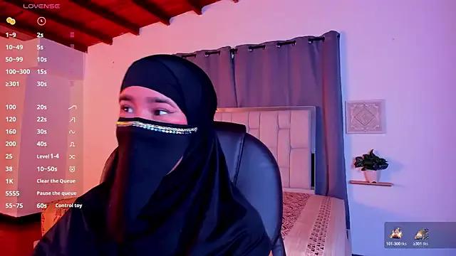 kalila_latif from StripChat is Freechat