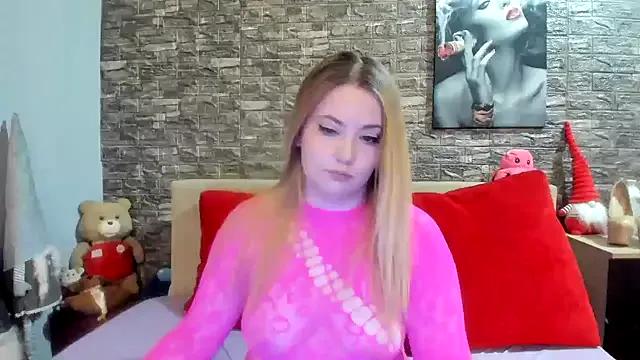 Customizable and immersive: Energize your taste buds and checkout our delicious choice of amateur cams liveshows with excited livestreamers getting their sweet physiques pounded with their beloved vibrating toys.