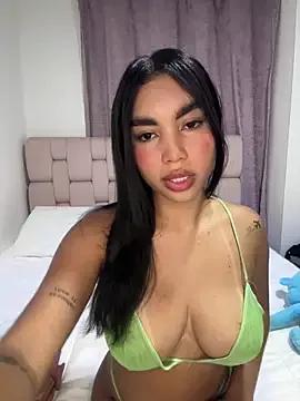 Customizable and immersive: Energize your taste buds and checkout our delicious choice of amateur cams liveshows with excited livestreamers getting their sweet physiques pounded with their beloved vibrating toys.