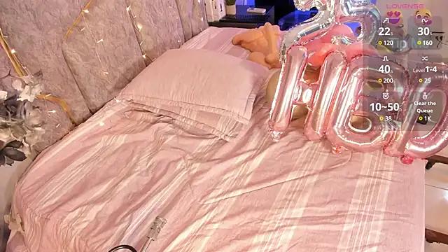 Customizable and immersive: Energize your taste buds and checkout our delicious choice of amateur cams liveshows with excited livestreamers getting their sweet physiques pounded with their beloved vibrating toys.