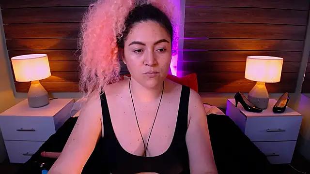 Customizable and immersive: Energize your taste buds and checkout our delicious choice of amateur cams liveshows with excited livestreamers getting their sweet physiques pounded with their beloved vibrating toys.