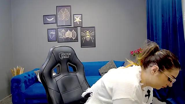 Customizable and immersive: Energize your taste buds and checkout our delicious choice of amateur cams liveshows with excited livestreamers getting their sweet physiques pounded with their beloved vibrating toys.