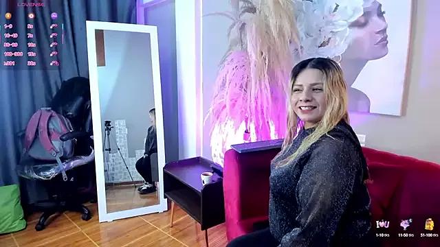 Customizable and immersive: Energize your taste buds and checkout our delicious choice of amateur cams liveshows with excited livestreamers getting their sweet physiques pounded with their beloved vibrating toys.