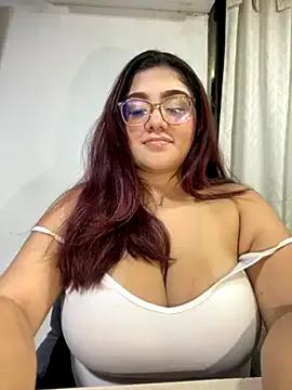 Customizable and immersive: Energize your taste buds and checkout our delicious choice of amateur cams liveshows with excited livestreamers getting their sweet physiques pounded with their beloved vibrating toys.