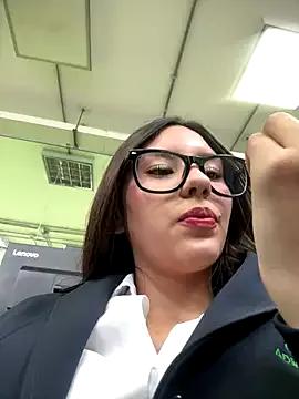 Katie_rawwww from StripChat is Freechat