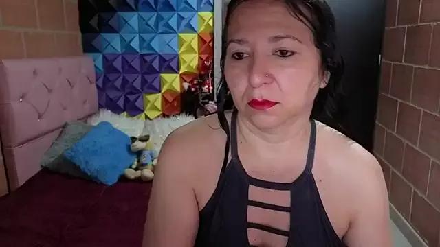 katifoxx from StripChat is Freechat