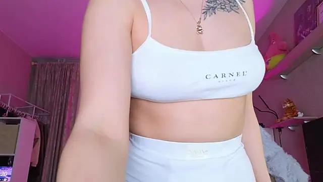 Customizable and immersive: Energize your taste buds and checkout our delicious choice of amateur cams liveshows with excited livestreamers getting their sweet physiques pounded with their beloved vibrating toys.