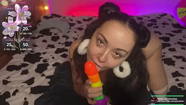 Customizable and immersive: Energize your taste buds and checkout our delicious choice of amateur cams liveshows with excited livestreamers getting their sweet physiques pounded with their beloved vibrating toys.