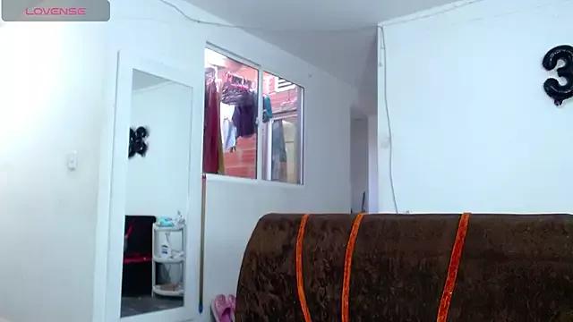 Kendall_honea from StripChat is Freechat