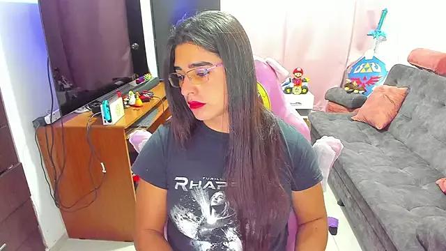 Khalifa_Gold from StripChat is Freechat