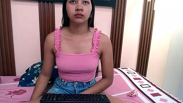 Customizable and immersive: Energize your taste buds and checkout our delicious choice of amateur cams liveshows with excited livestreamers getting their sweet physiques pounded with their beloved vibrating toys.
