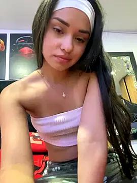 Customizable and immersive: Energize your taste buds and checkout our delicious choice of amateur cams liveshows with excited livestreamers getting their sweet physiques pounded with their beloved vibrating toys.
