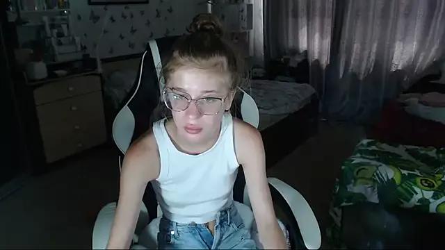 Customizable and immersive: Energize your taste buds and checkout our delicious choice of amateur cams liveshows with excited livestreamers getting their sweet physiques pounded with their beloved vibrating toys.