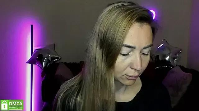 Kiss_julli88I from StripChat is Freechat