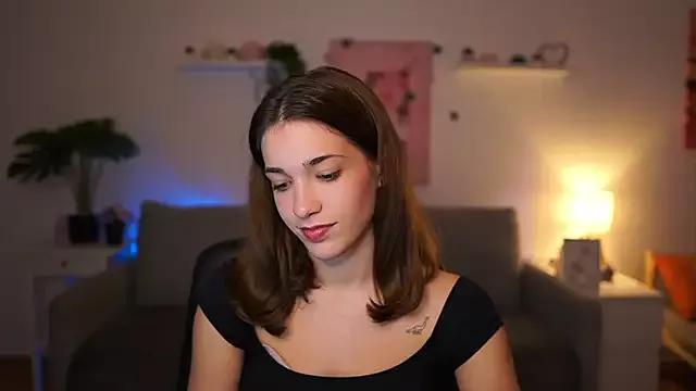 kissie_cat from StripChat is Freechat