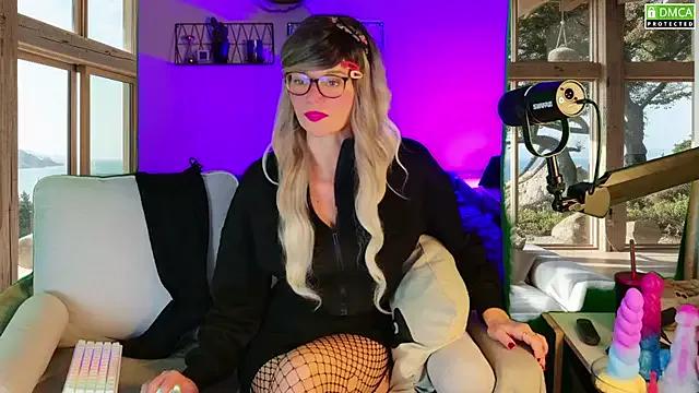 Customizable and immersive: Energize your taste buds and checkout our delicious choice of amateur cams liveshows with excited livestreamers getting their sweet physiques pounded with their beloved vibrating toys.