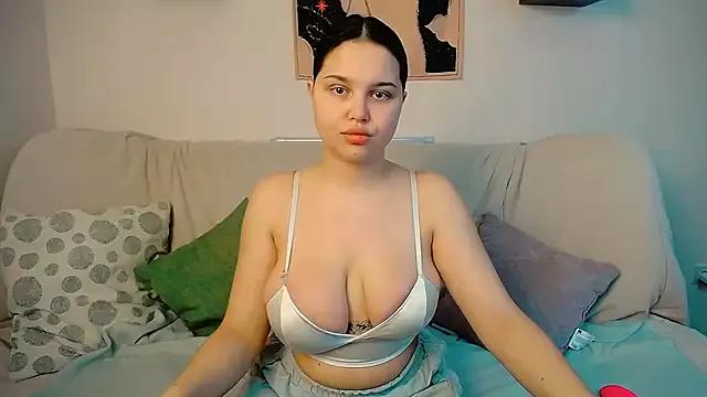 KittyKrissy_ from StripChat is Freechat