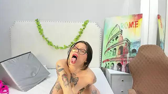 Customizable and immersive: Energize your taste buds and checkout our delicious choice of amateur cams liveshows with excited livestreamers getting their sweet physiques pounded with their beloved vibrating toys.