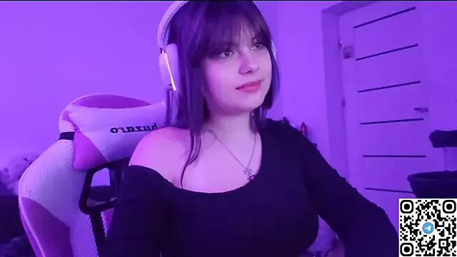 Customizable and immersive: Energize your taste buds and checkout our delicious choice of amateur cams liveshows with excited livestreamers getting their sweet physiques pounded with their beloved vibrating toys.