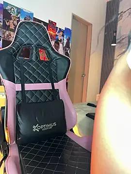 Customizable and immersive: Energize your taste buds and checkout our delicious choice of amateur cams liveshows with excited livestreamers getting their sweet physiques pounded with their beloved vibrating toys.