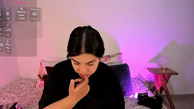 Customizable and immersive: Energize your taste buds and checkout our delicious choice of amateur cams liveshows with excited livestreamers getting their sweet physiques pounded with their beloved vibrating toys.