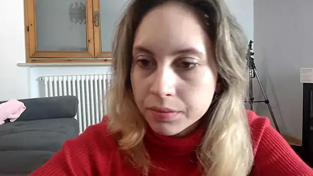 L_Sofia from StripChat is Freechat