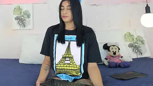 Lady_rossee from StripChat is Freechat