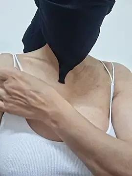 Lanaa29 from StripChat is Freechat