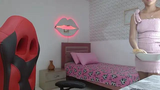 Lanaa_trebol16 from StripChat