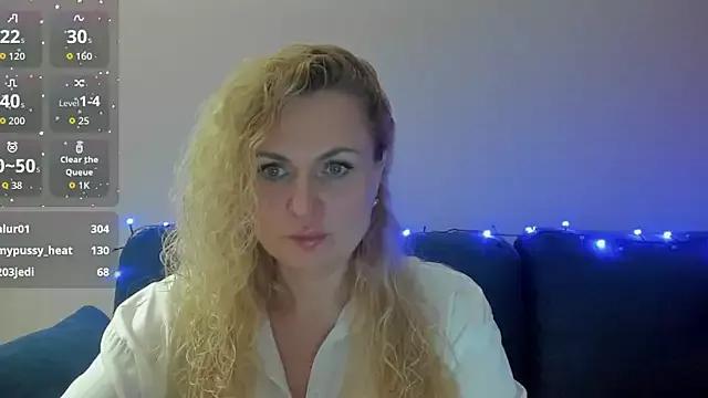 LanaLight_x from StripChat is Freechat